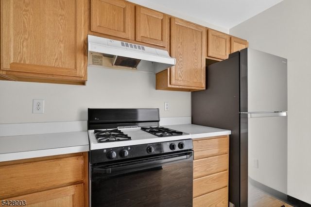 46 Stillwell Ct, Bridgewater Twp., NJ 08807