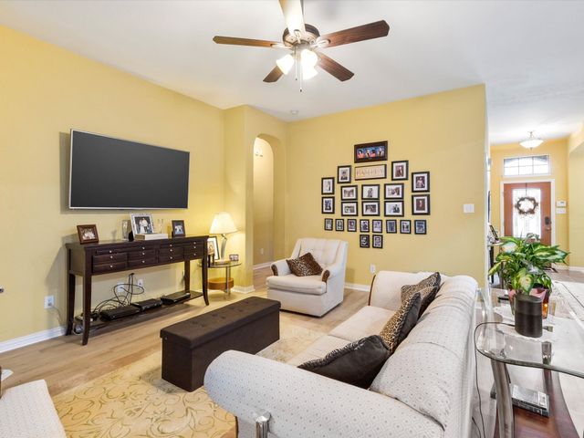 1301 Litchfield Lane, Burleson, TX 76028