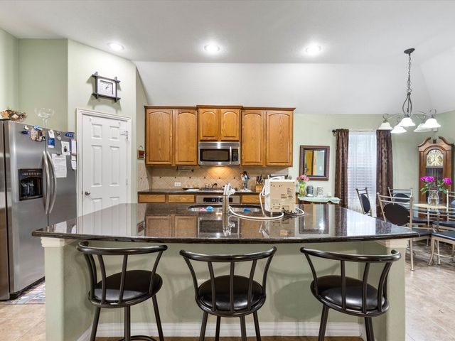 1301 Litchfield Lane, Burleson, TX 76028