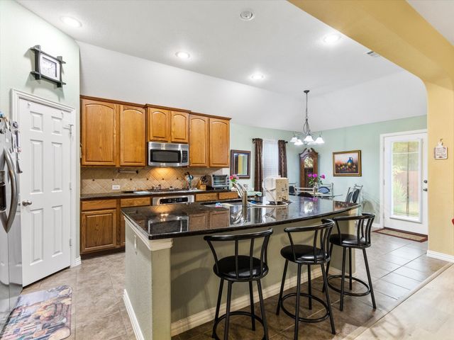 1301 Litchfield Lane, Burleson, TX 76028