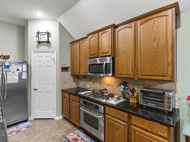 1301 Litchfield Lane, Burleson, TX 76028