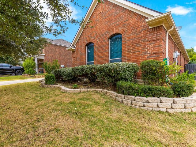 1301 Litchfield Lane, Burleson, TX 76028