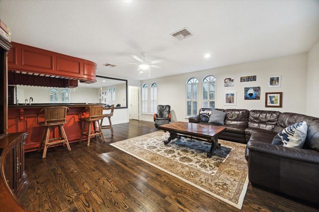 15406 Old Stone Trail, Houston, TX 77079