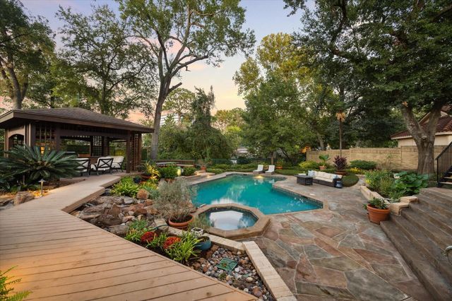 15406 Old Stone Trail, Houston, TX 77079