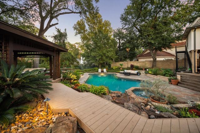 15406 Old Stone Trail, Houston, TX 77079