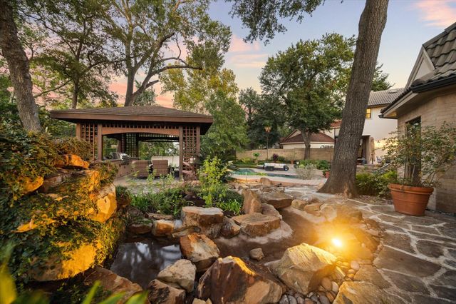 15406 Old Stone Trail, Houston, TX 77079