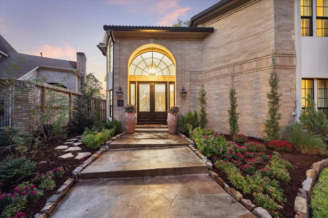 15406 Old Stone Trail, Houston, TX 77079