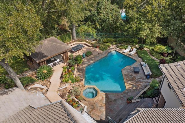 15406 Old Stone Trail, Houston, TX 77079