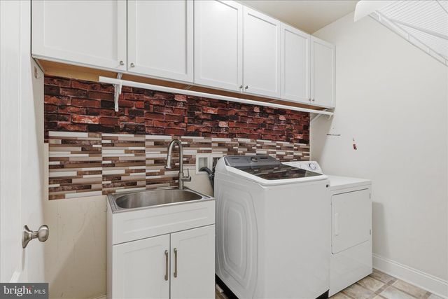 22908 N BROWN SQ, Ashburn, VA 20148