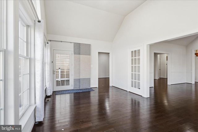 22908 N BROWN SQ, Ashburn, VA 20148