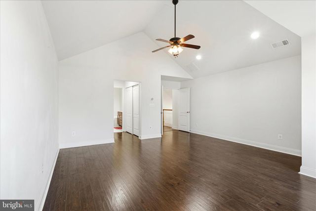 22908 N BROWN SQ, Ashburn, VA 20148