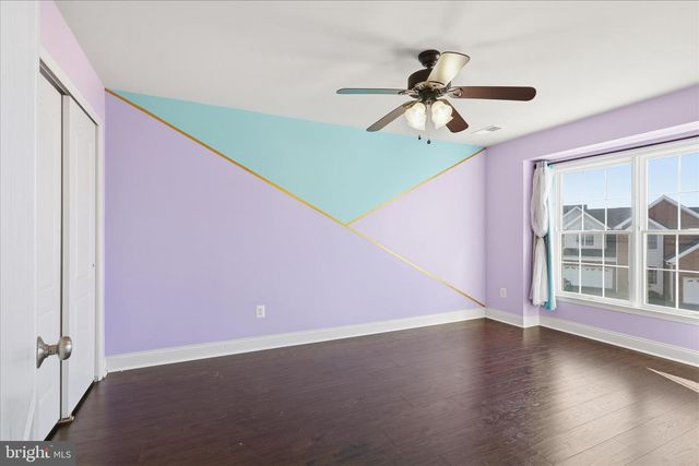 22908 N BROWN SQ, Ashburn, VA 20148