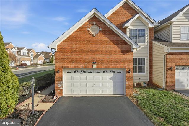 22908 N BROWN SQ, Ashburn, VA 20148