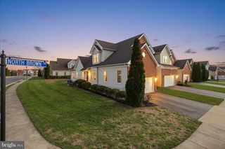 22908 N BROWN SQ, Ashburn, VA 20148