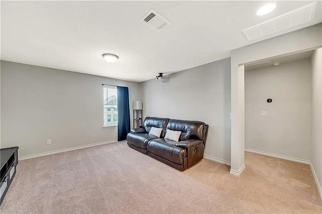 112 Magna LN, Liberty Hill, TX 78642