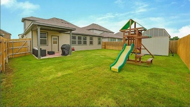 112 Magna LN, Liberty Hill, TX 78642