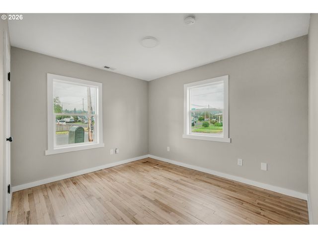 1001 S 6TH Ave, Kelso, WA 98626