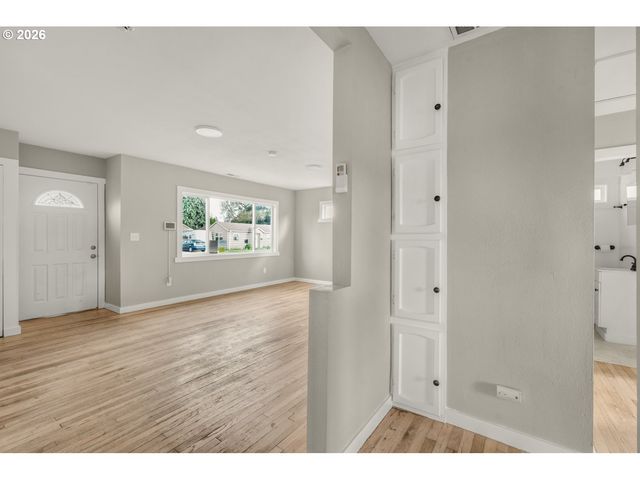 1001 S 6TH Ave, Kelso, WA 98626