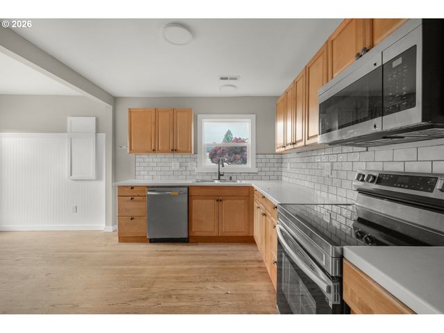 1001 S 6TH Ave, Kelso, WA 98626