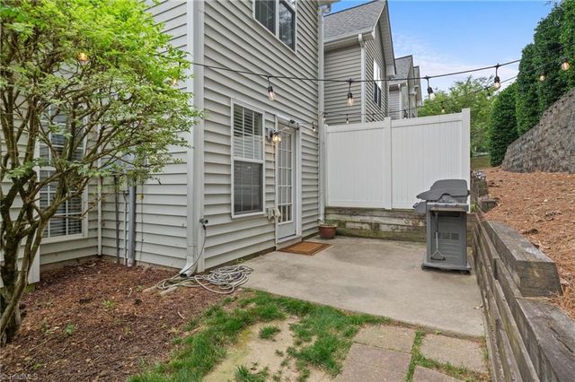 1132 Academic Drive, Winston-salem, NC 27106