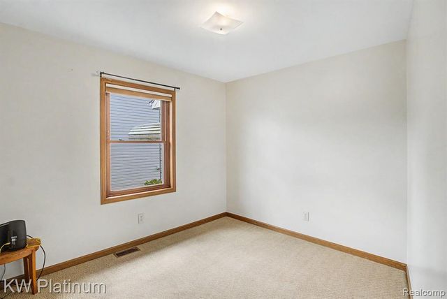 2688 W Genesee Street, Lapeer, MI 48446