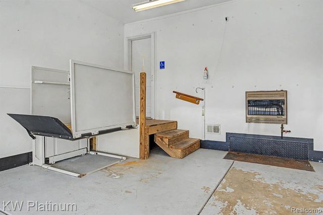 2688 W Genesee Street, Lapeer, MI 48446