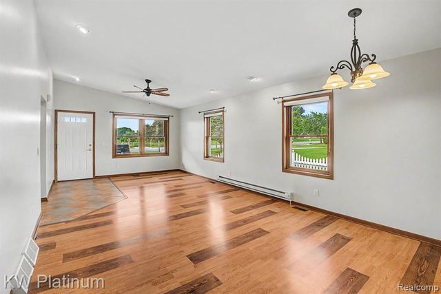 2688 W Genesee Street, Lapeer, MI 48446