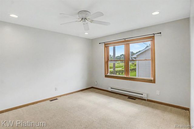 2688 W Genesee Street, Lapeer, MI 48446