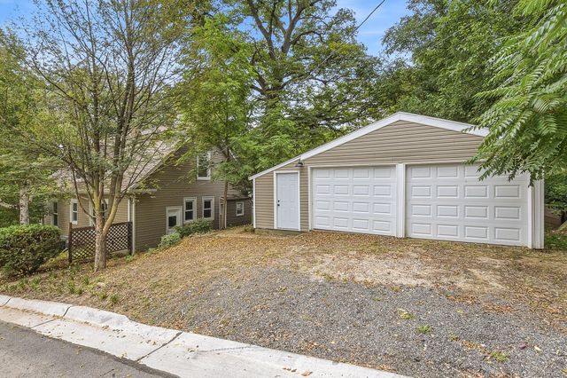 1228 E WASHINGTON Avenue, Council Bluffs, IA 51503