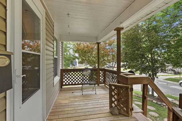 1228 E WASHINGTON Avenue, Council Bluffs, IA 51503