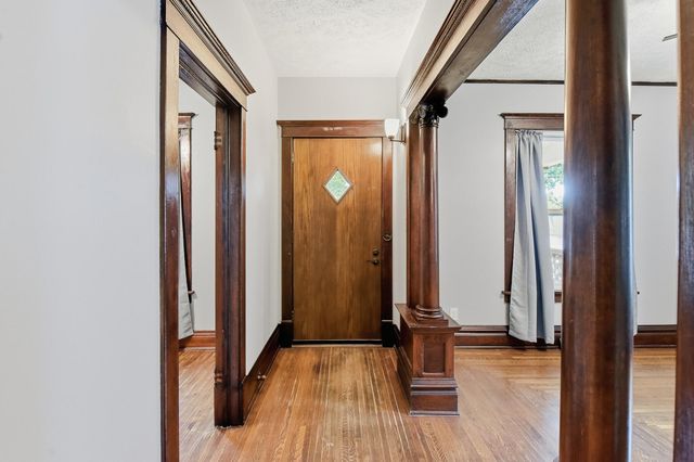 1228 E WASHINGTON Avenue, Council Bluffs, IA 51503