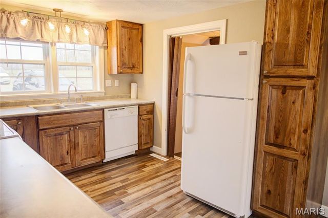 10771 Crest Road, Dixon, MO 65459