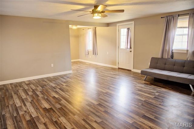 10771 Crest Road, Dixon, MO 65459