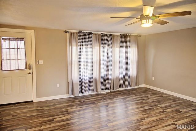 10771 Crest Road, Dixon, MO 65459