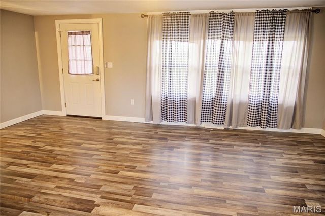 10771 Crest Road, Dixon, MO 65459