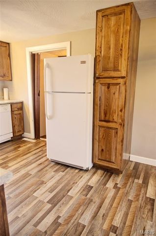 10771 Crest Road, Dixon, MO 65459