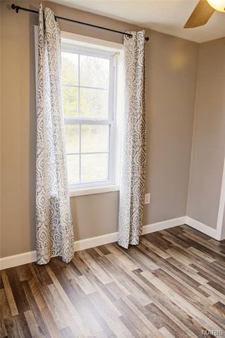 10771 Crest Road, Dixon, MO 65459