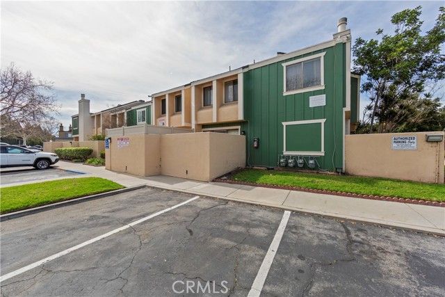 1381 S Walnut Street 2008, Anaheim, CA 92802