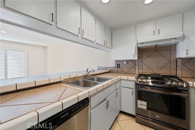 1381 S Walnut Street 2008, Anaheim, CA 92802