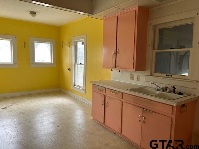 330 W KILPATRICK, Mineola, TX 75773