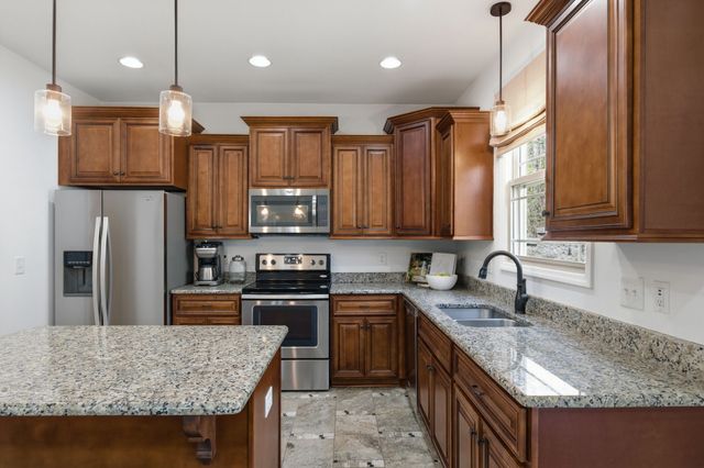 1075 Garland Hollow Rd, Pegram, TN 37143