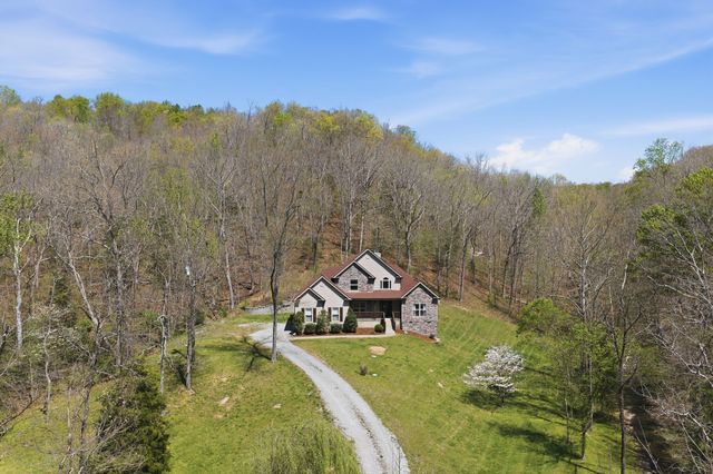 1075 Garland Hollow Rd, Pegram, TN 37143