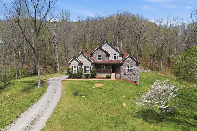 1075 Garland Hollow Rd, Pegram, TN 37143