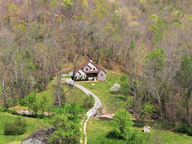 1075 Garland Hollow Rd, Pegram, TN 37143