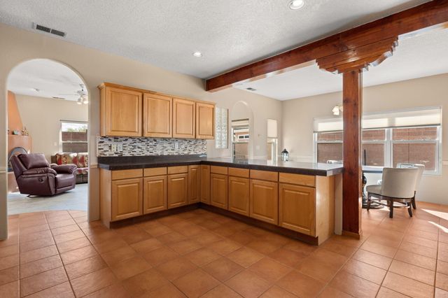 2304 Flagstone Road NE, Rio Rancho, NM 87124