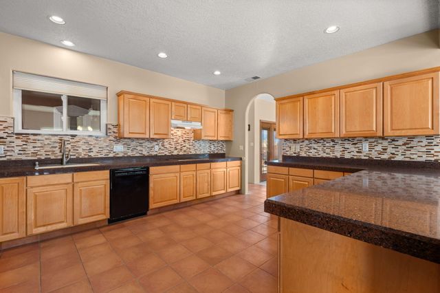 2304 Flagstone Road NE, Rio Rancho, NM 87124