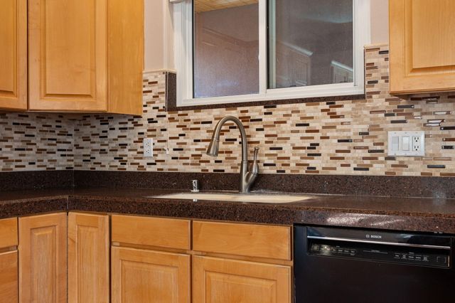 2304 Flagstone Road NE, Rio Rancho, NM 87124