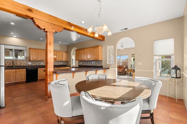 2304 Flagstone Road NE, Rio Rancho, NM 87124