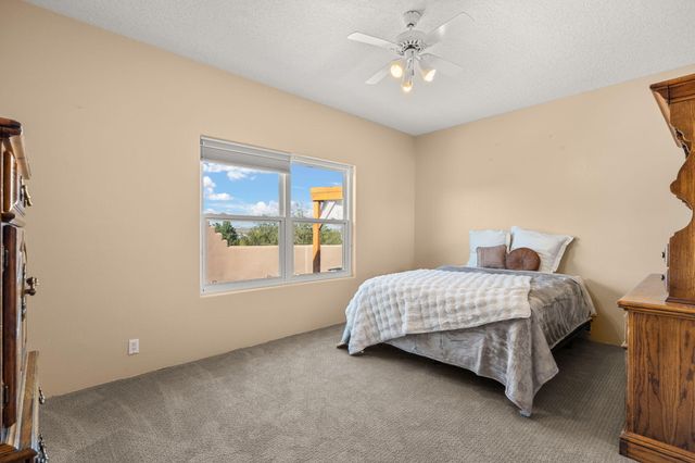 2304 Flagstone Road NE, Rio Rancho, NM 87124