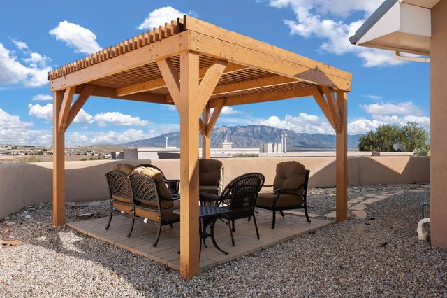 2304 Flagstone Road NE, Rio Rancho, NM 87124